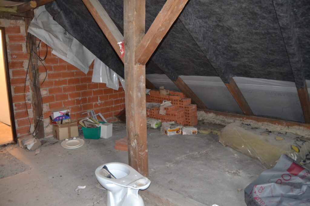 Rekonstrukce kabin — půda a okna
